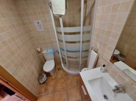 Habitación privada con baño privado en Nerja